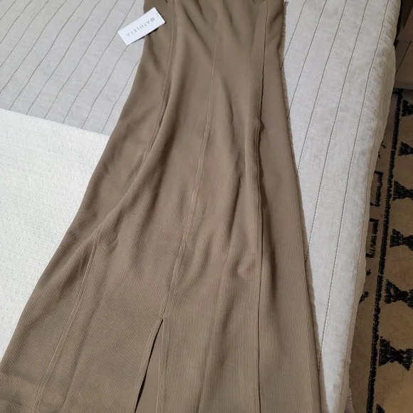 ✨️ NWT Athleta Seasoft Tan Rib Midi Tank Dress Small Tall - Picture 7 of 8
